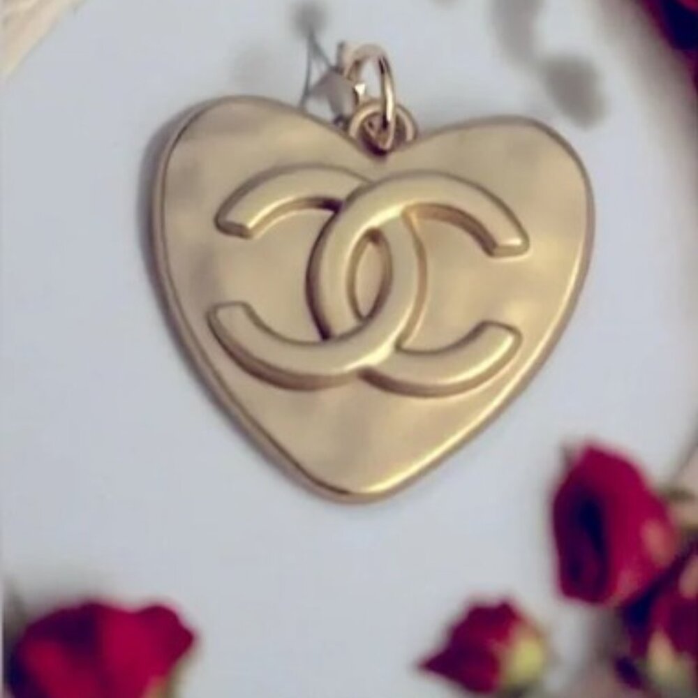 Authentic Heart Pendant Zipperpull